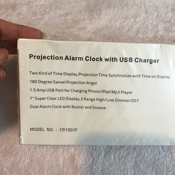 Projection Alarm Clock with USB Charger (CR1001F) New Sealed - Picture 5 of 11